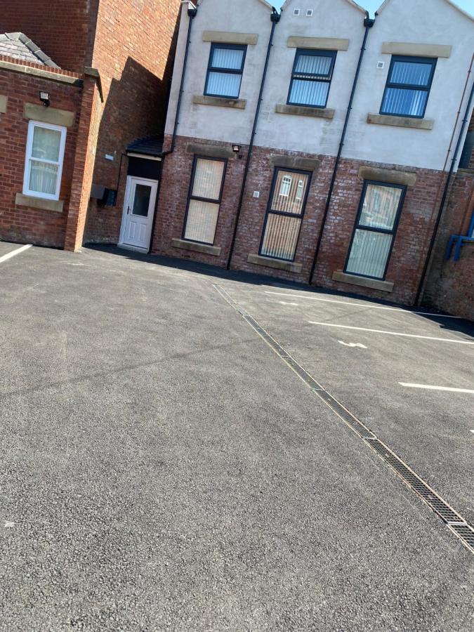 Failsworth Luxury Apartment With Free Parking By Daley Stays Манчестер Екстер'єр фото