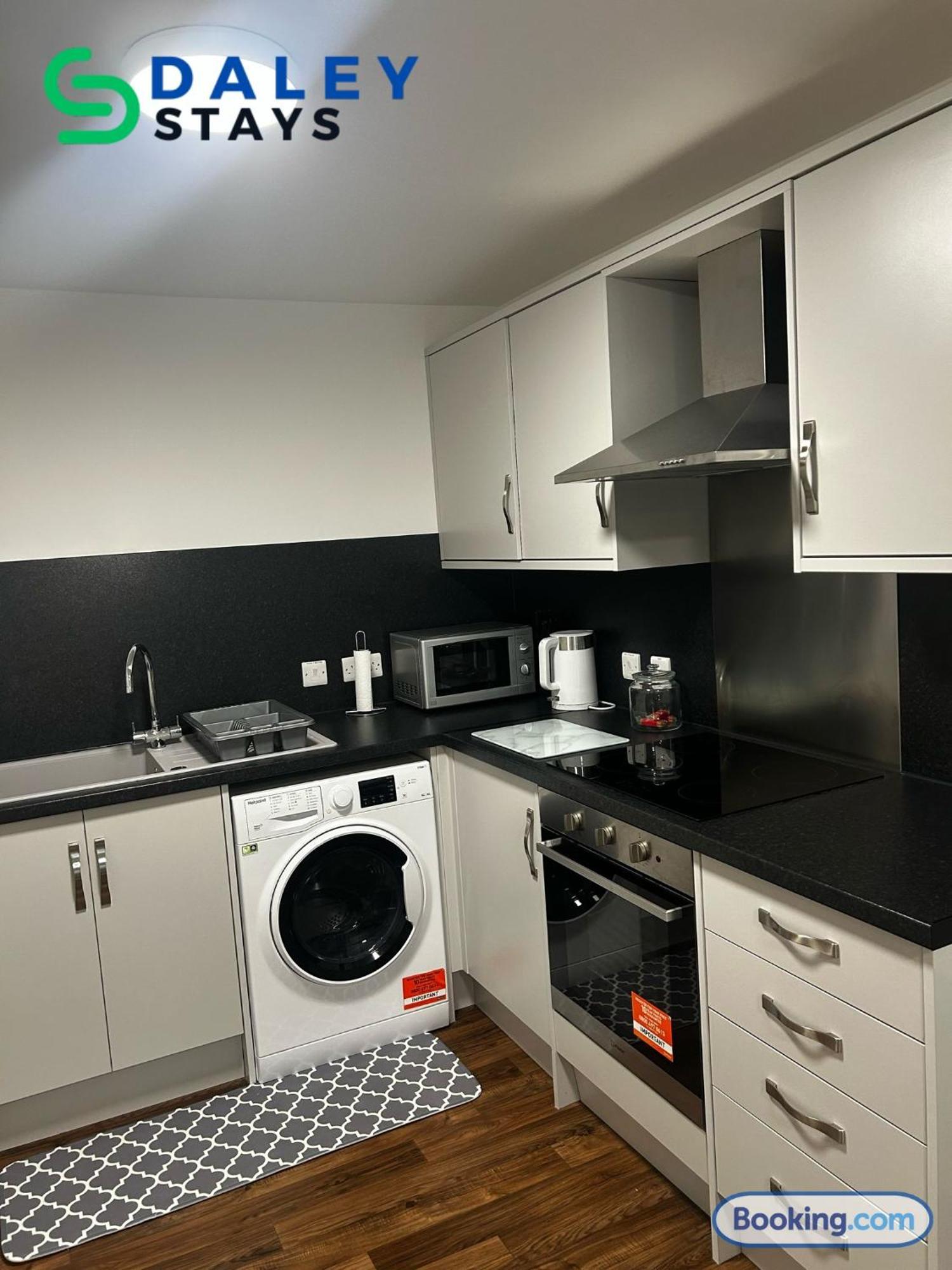 Failsworth Luxury Apartment With Free Parking By Daley Stays Манчестер Екстер'єр фото